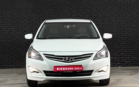 Hyundai Solaris II рестайлинг, 2015 год, 1 150 000 рублей, 2 фотография