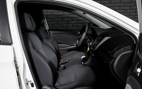 Hyundai Solaris II рестайлинг, 2015 год, 1 150 000 рублей, 10 фотография