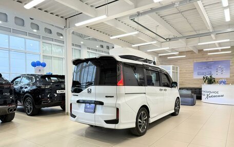 Honda Stepwgn IV, 2016 год, 2 199 900 рублей, 6 фотография