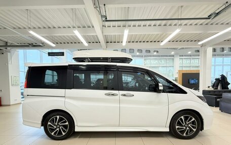 Honda Stepwgn IV, 2016 год, 2 199 900 рублей, 7 фотография