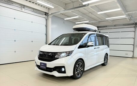 Honda Stepwgn IV, 2016 год, 2 199 900 рублей, 2 фотография