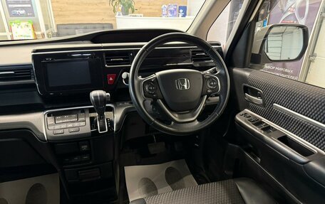 Honda Stepwgn IV, 2016 год, 2 199 900 рублей, 15 фотография