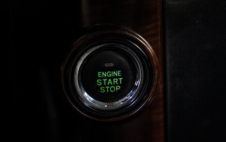 Toyota Land Cruiser Prado 150 рестайлинг 2, 2015 год, 4 579 000 рублей, 28 фотография