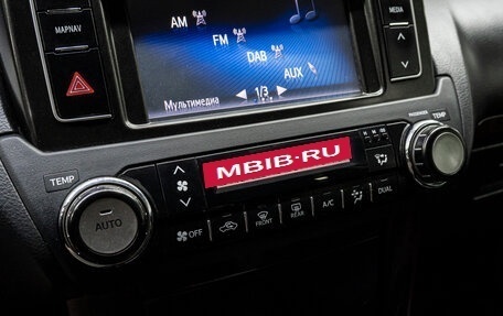 Toyota Land Cruiser Prado 150 рестайлинг 2, 2015 год, 4 579 000 рублей, 26 фотография