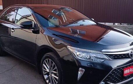 Toyota Camry, 2017 год, 1 900 000 рублей, 1 фотография