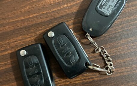 Peugeot 308 II, 2010 год, 1 070 000 рублей, 18 фотография