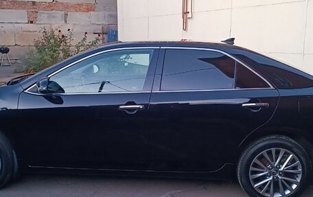 Toyota Camry, 2017 год, 1 900 000 рублей, 5 фотография