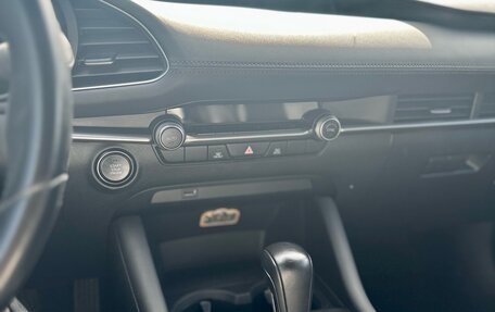 Mazda 3, 2020 год, 2 000 000 рублей, 10 фотография