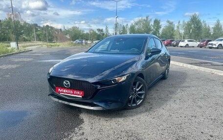 Mazda 3, 2020 год, 2 000 000 рублей, 4 фотография