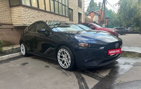 Mazda 3, 2020 год, 2 000 000 рублей, 2 фотография