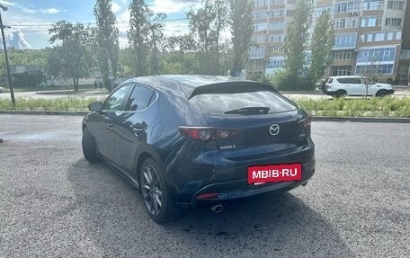 Mazda 3, 2020 год, 2 000 000 рублей, 8 фотография