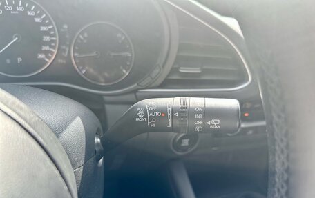 Mazda 3, 2020 год, 2 000 000 рублей, 15 фотография