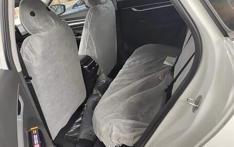 Geely Emgrand, 2025 год, 1 605 000 рублей, 10 фотография