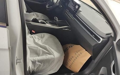 Geely Emgrand, 2025 год, 1 605 000 рублей, 8 фотография