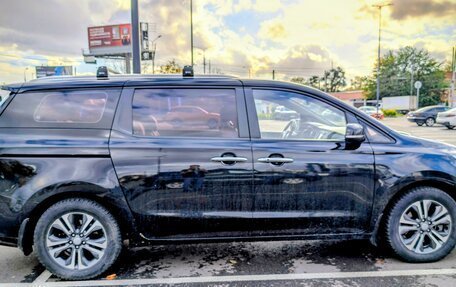 KIA Carnival III, 2018 год, 2 589 000 рублей, 3 фотография