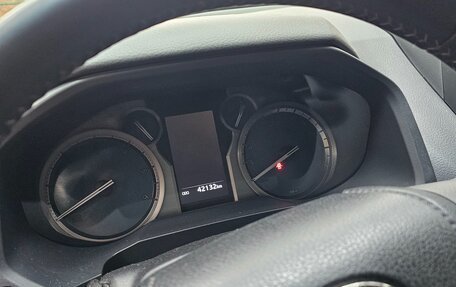 Toyota Land Cruiser Prado 150 рестайлинг 2, 2020 год, 5 600 000 рублей, 11 фотография