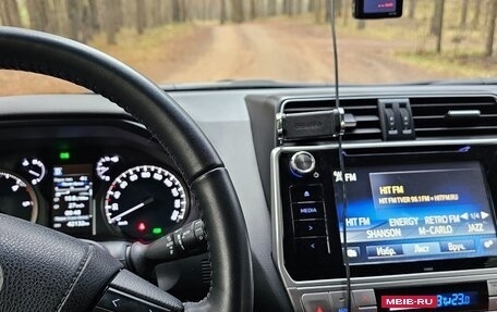 Toyota Land Cruiser Prado 150 рестайлинг 2, 2020 год, 5 600 000 рублей, 2 фотография