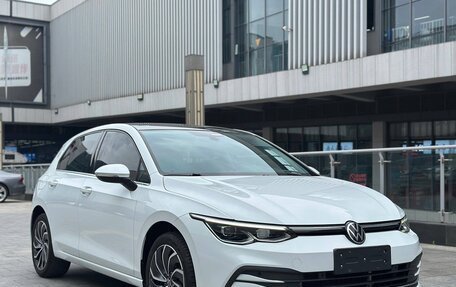 Volkswagen Golf VIII, 2022 год, 2 150 000 рублей, 3 фотография