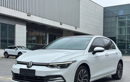 Volkswagen Golf VIII, 2022 год, 2 150 000 рублей, 1 фотография