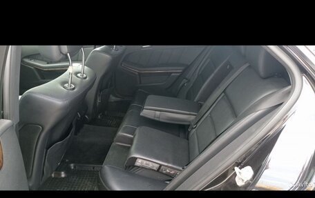 Mercedes-Benz E-Класс, 2009 год, 1 200 000 рублей, 3 фотография