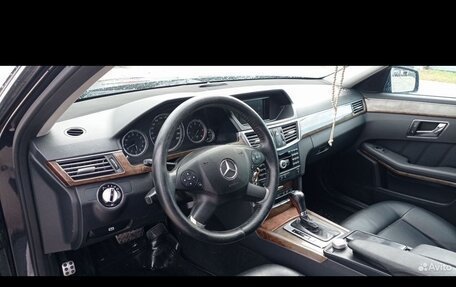 Mercedes-Benz E-Класс, 2009 год, 1 200 000 рублей, 4 фотография