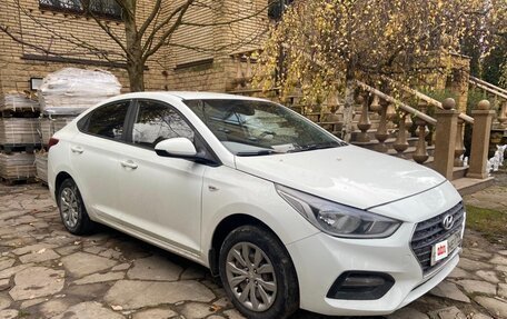 Hyundai Solaris II рестайлинг, 2019 год, 1 000 000 рублей, 2 фотография