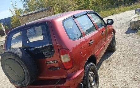 Chevrolet Niva I рестайлинг, 2006 год, 285 000 рублей, 2 фотография