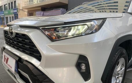 Toyota RAV4, 2025 год, 3 000 000 рублей, 7 фотография