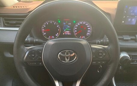 Toyota RAV4, 2025 год, 3 000 000 рублей, 11 фотография