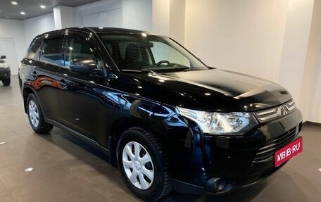 Mitsubishi Outlander III рестайлинг 3, 2013 год, 1 385 000 рублей, 1 фотография