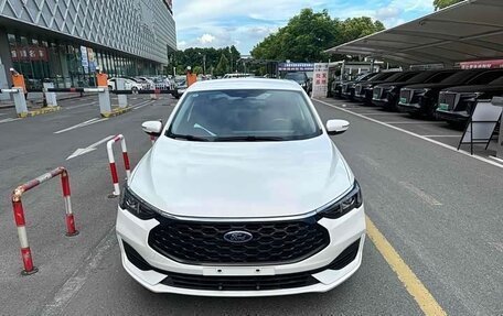 Ford Escort, 2022 год, 1 100 000 рублей, 1 фотография