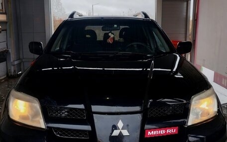 Mitsubishi Outlander III рестайлинг 3, 2004 год, 550 000 рублей, 1 фотография