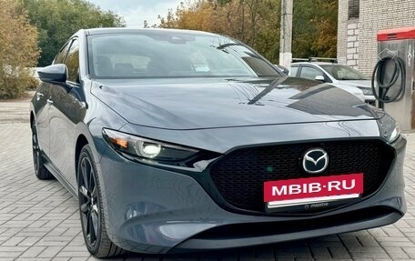 Mazda 3, 2021 год, 2 720 000 рублей, 7 фотография