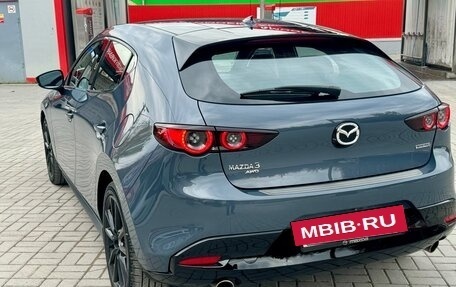 Mazda 3, 2021 год, 2 720 000 рублей, 11 фотография