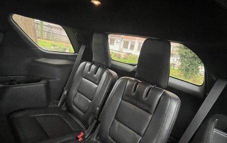 Ford Explorer VI, 2012 год, 2 000 000 рублей, 26 фотография