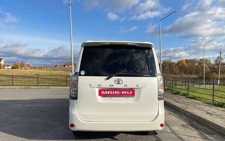 Toyota Voxy II, 2007 год, 1 267 000 рублей, 4 фотография