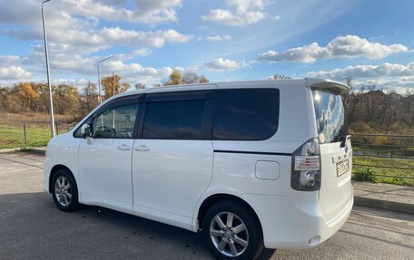 Toyota Voxy II, 2007 год, 1 267 000 рублей, 5 фотография