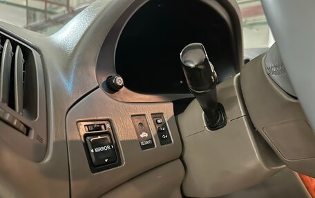 Lexus RX IV рестайлинг, 2000 год, 680 000 рублей, 17 фотография