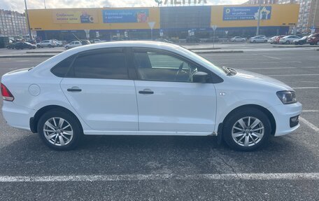Volkswagen Polo VI (EU Market), 2017 год, 740 000 рублей, 2 фотография