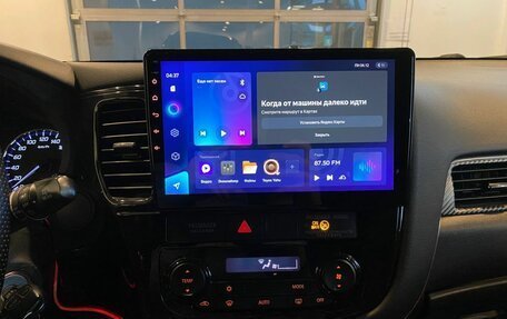 Mitsubishi Outlander III рестайлинг 3, 2013 год, 1 385 000 рублей, 13 фотография