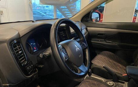 Mitsubishi Outlander III рестайлинг 3, 2013 год, 1 385 000 рублей, 22 фотография