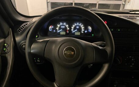 Chevrolet Niva I рестайлинг, 2018 год, 603 000 рублей, 10 фотография