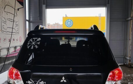 Mitsubishi Outlander III рестайлинг 3, 2004 год, 550 000 рублей, 3 фотография