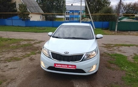 KIA Rio III рестайлинг, 2013 год, 600 000 рублей, 1 фотография