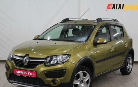 Renault Sandero II рестайлинг, 2015 год, 745 000 рублей, 1 фотография