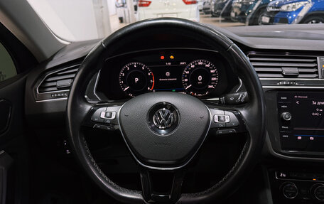 Volkswagen Tiguan II, 2018 год, 2 850 000 рублей, 11 фотография