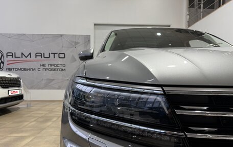 Volkswagen Tiguan II, 2018 год, 2 850 000 рублей, 18 фотография