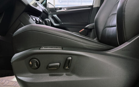 Volkswagen Tiguan II, 2018 год, 2 850 000 рублей, 35 фотография