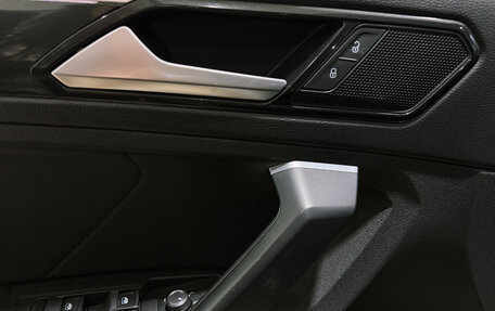 Volkswagen Tiguan II, 2018 год, 2 850 000 рублей, 37 фотография