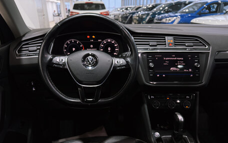 Volkswagen Tiguan II, 2018 год, 2 850 000 рублей, 38 фотография